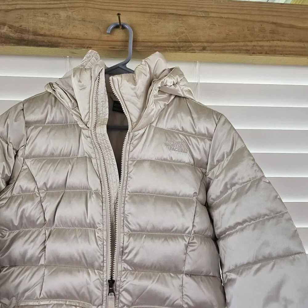 The North Face Girl's Size XL(18) Ivory Puffer Hooded